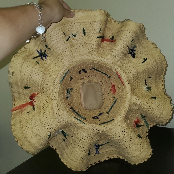 Sombrero - Picture 8 of 10